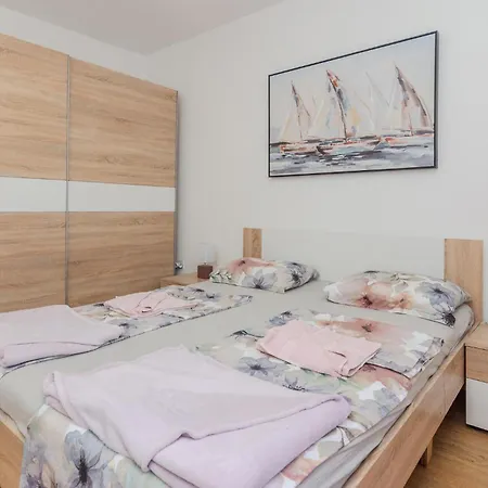 Apartman Stunning In With Wifi Privlaka (Zadar)